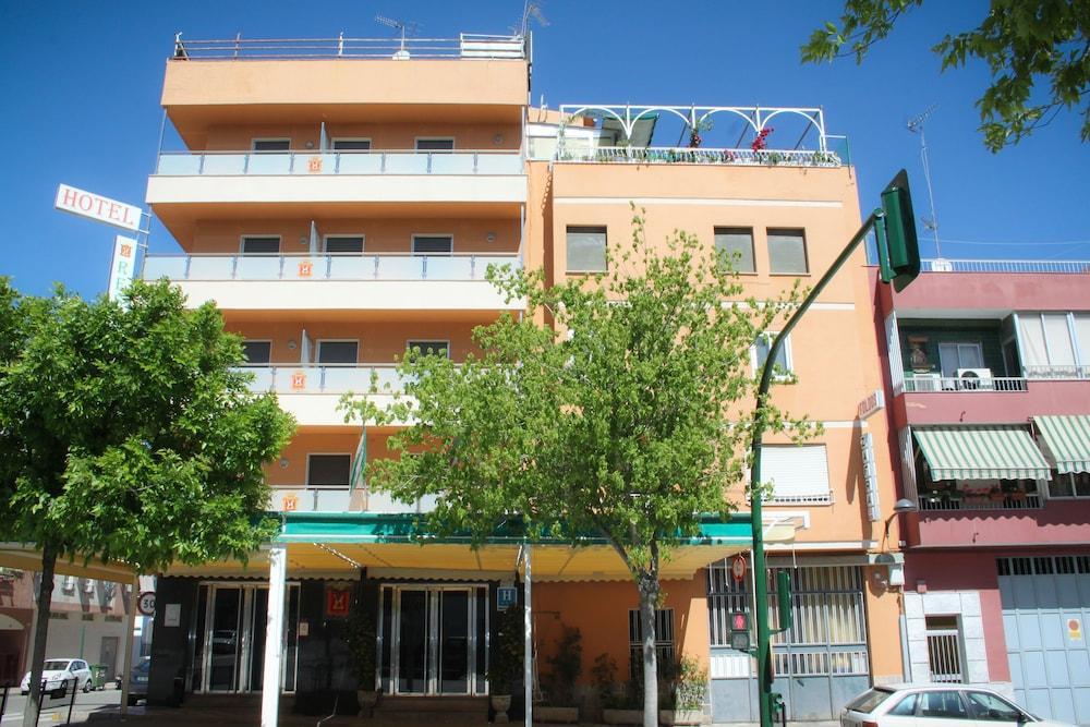 Hotel Torrezaf Torre del Campo Exterior photo