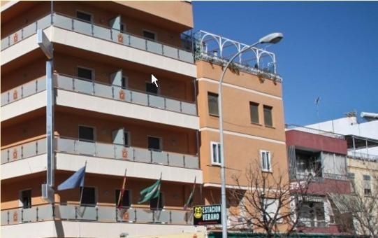 Hotel Torrezaf Torre del Campo Exterior photo